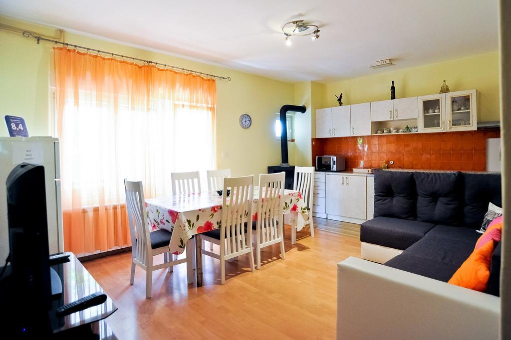 Roko Apartament *